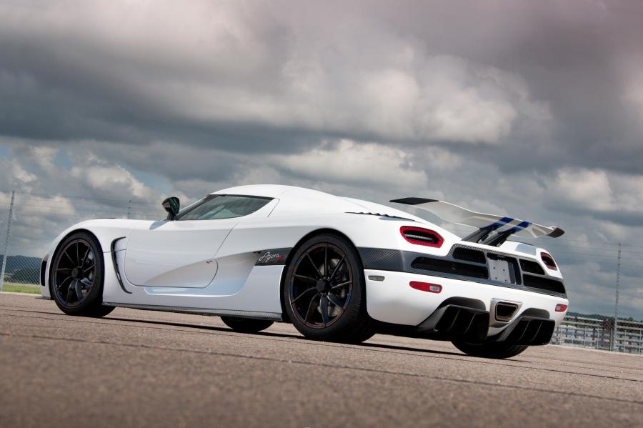  Koenigsegg Agera R (7085) 2011 года  (фото 5 из 6)